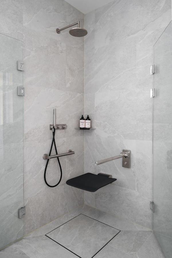 Runo Hotel פורבו מראה חיצוני תמונה Shower seat